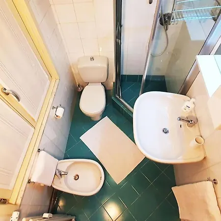 Lägenhet King Center 9 Posti Letto- Grande Terrazza - 2 Bagni Privati Como