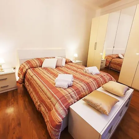 Apartment King Center 9 Posti Letto- Grande Terrazza - 2 Bagni Privati