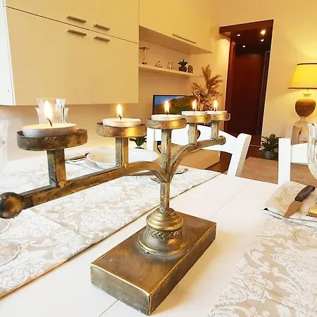 King Center 9 Posti Letto- Grande Terrazza - 2 Bagni Privati *