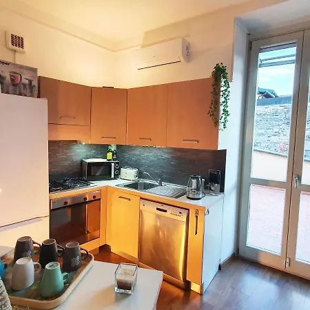 King Center 9 Posti Letto- Grande Terrazza - 2 Bagni Privati * Como