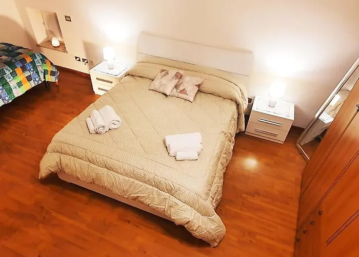 King Center 9 Posti Letto- Grande Terrazza - 2 Bagni Privati *