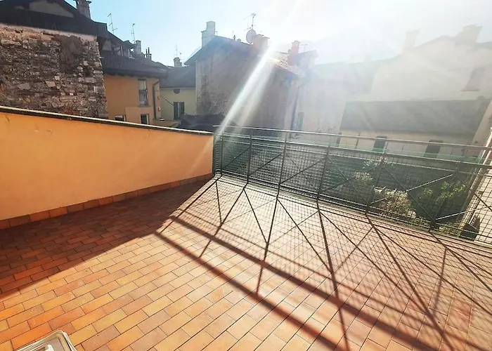 Апартаменты King Center 9 Posti Letto- Grande Terrazza - 2 Bagni Privati Комо