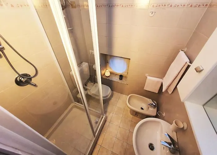 King Center 9 Posti Letto- Grande Terrazza - 2 Bagni Privati Апартаменты