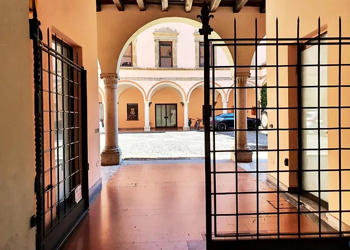 King Center 9 Posti Letto- Grande Terrazza - 2 Bagni Privati Апартаменты *