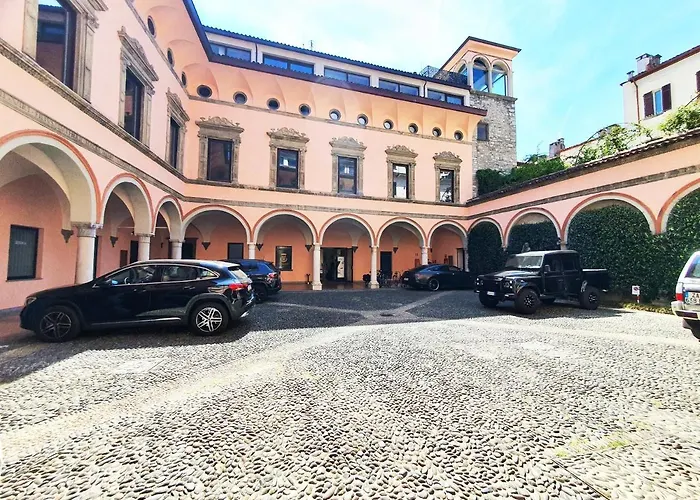 King Center 9 Posti Letto- Grande Terrazza - 2 Bagni Privati Апартаменты *