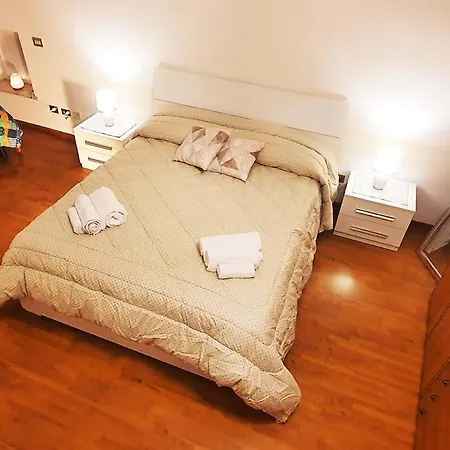 King Center 9 Posti Letto- Grande Terrazza - 2 Bagni Privati *