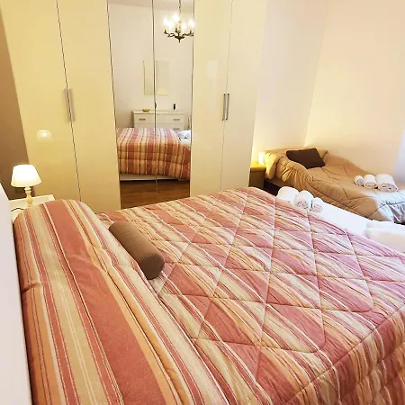 King Center 9 Posti Letto- Grande Terrazza - 2 Bagni Privati